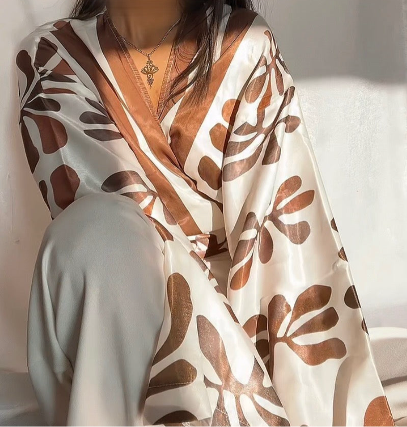 Blouse Cache-cœur satiné motifs marrons