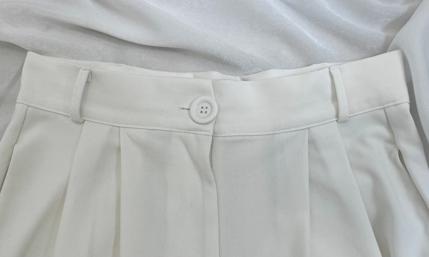 Schicke ecrufarbene Damenhose